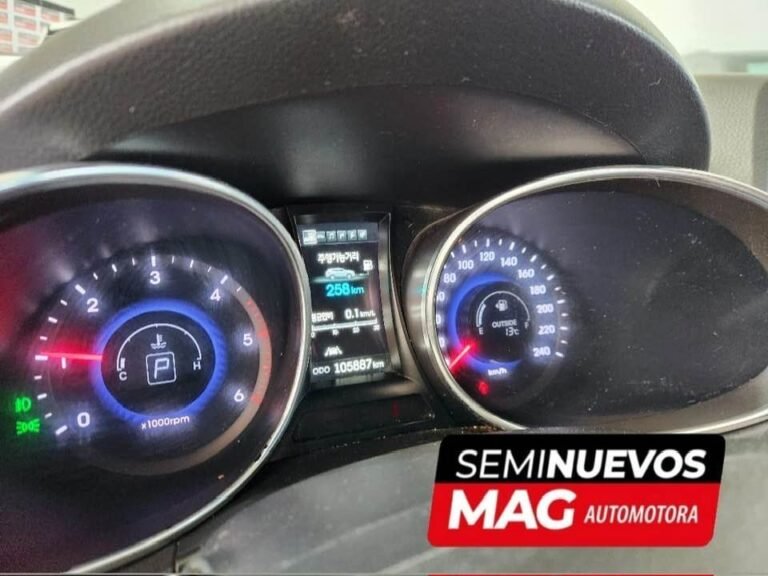 AUTO STATION WAGON AUTOS USADOS PUNTA ARENAS HYUNDAI SANTA FE 2014 6
