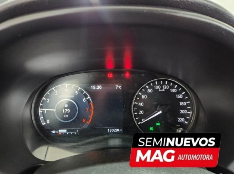AUTO STATION WAGON CAMIONETA NISSAN KICKS ADVANCE 2021 5