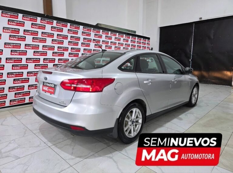 autos usados, autos seminuevos punta arenas autos puerto natales autos usados porvenir FORD FOCUS 2015 4