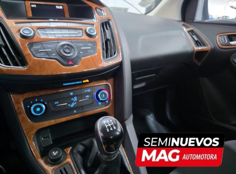 autos usados, autos seminuevos punta arenas autos puerto natales autos usados porvenir FORD FOCUS 2015 5