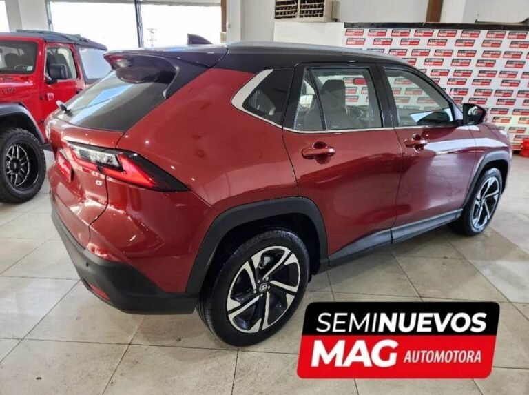 TOYOTA YARIS CROSS 2024 3