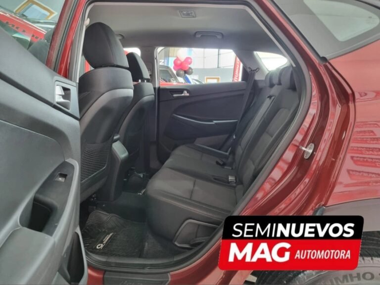 arenas autos puerto natales autos usados porvenir coyhaique aysen chile chico puq zona franca HYUNDAI TUCSON 8
