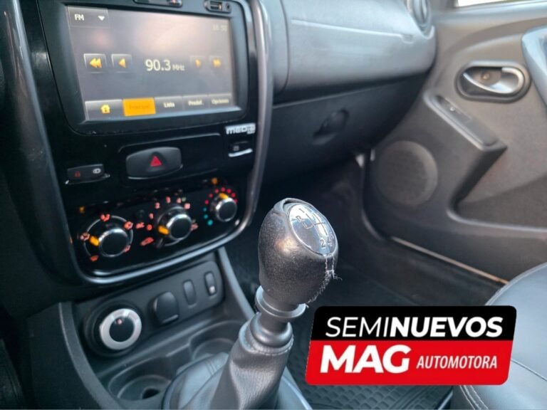 autos usados, autos seminuevos punta arenas autos puerto natales autos usados porvenir coyhaique aysen chile chico puq zona franca RENAULT DUSTER 6