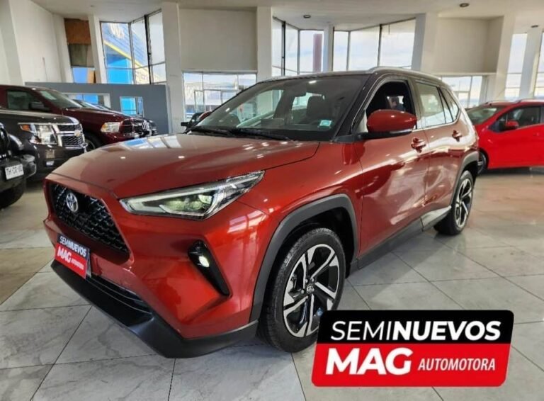 TOYOTA YARIS CROSS 2024 2